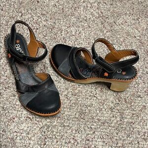 Art Black and Gray leather wood sole Women's Shoes